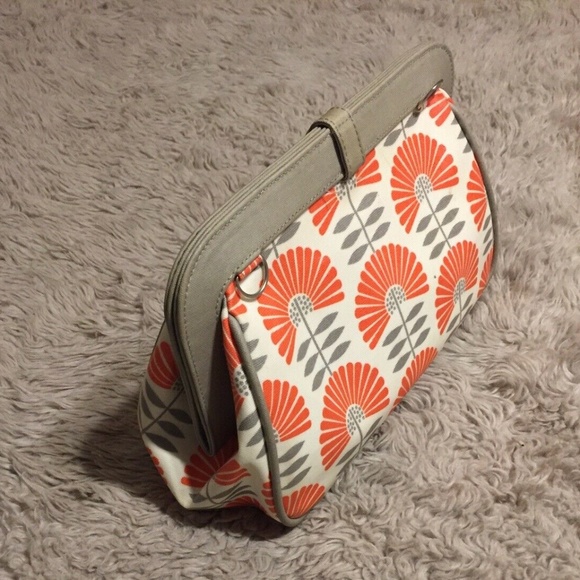 Petunia Pickle Bottom Diaper Clutch - Picture 6 of 8